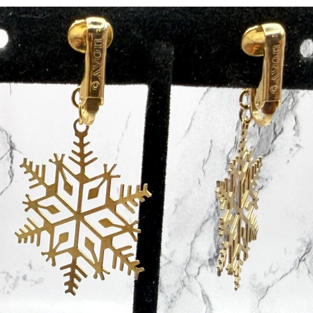 Vintage Avon Gold‎ Snowflake Dangle Clip Earrings Winter Holiday Jewelry